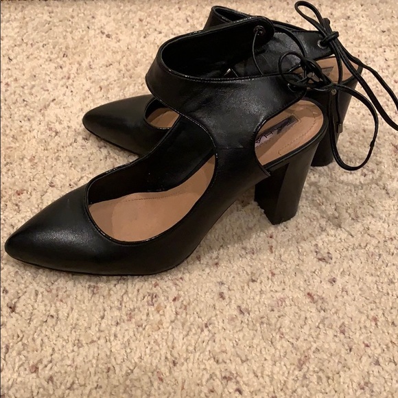 Tahari Shoes - Tahari Altar black tie ankle heels!